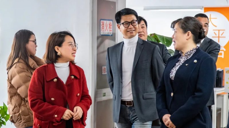 直播代运营：揭秘小团队如何脱颖而出